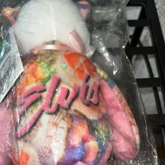 Elvis - Picture 5 of 6